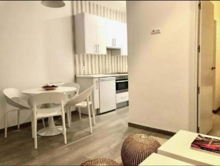 Madrid A Metros Del Retiro Apartman Kültér fotó